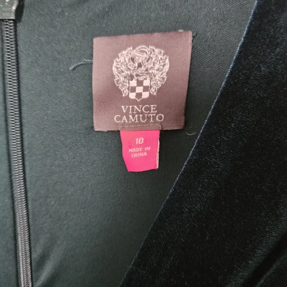 Vince Camuto Velvet Twist Front Gown - Emerald Green - Picture 5 of 8